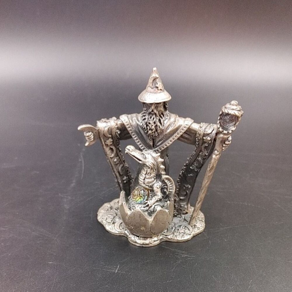 WAPW Pewter Figurine The Protector Of The Young Dragon Wizard Roger Gibbons READ